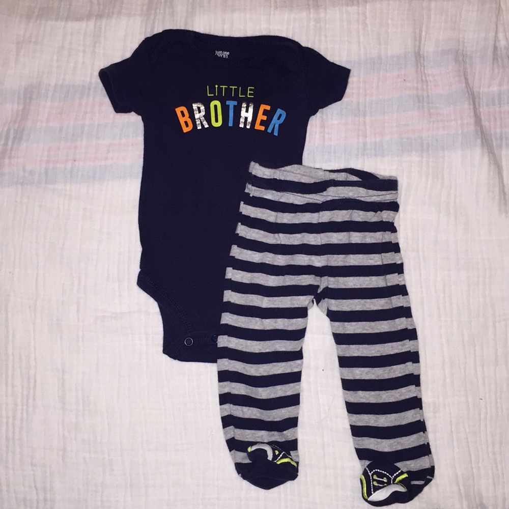 Carter’s 2 Piece Little Brother outfit. Size 3 mo